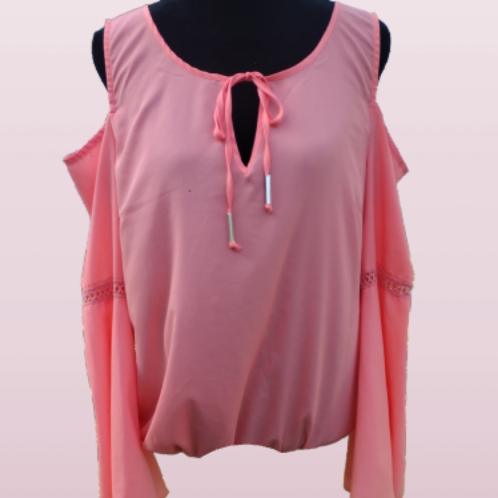 Bisou Bisou coral color blouse